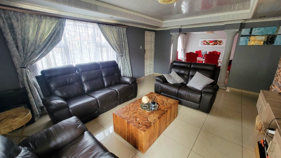 3 Bedroom Property for Sale in Mandalay Western Cape